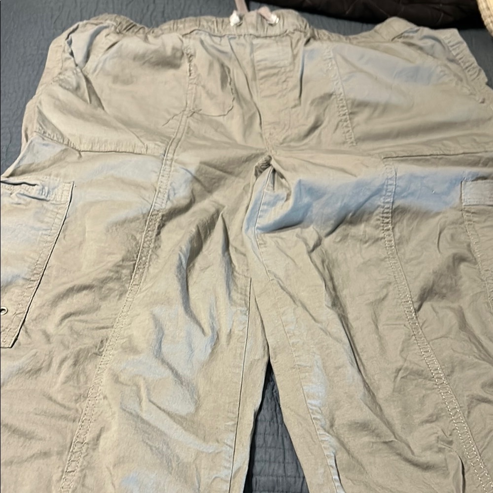 Women’s Tan Cargo Pants
